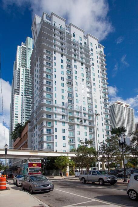 Apartment Super Convenient 1br In Downtown 4 P 1708 *