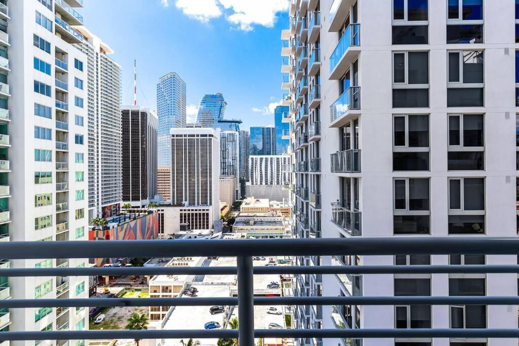 Super Convenient 1br In Downtown 4 P 1708 Miami