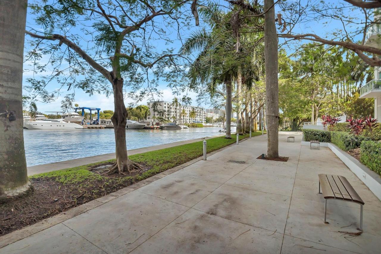 Villa Casa Linda Gated 3 Bed 2 Bath By The River 1810 Miami