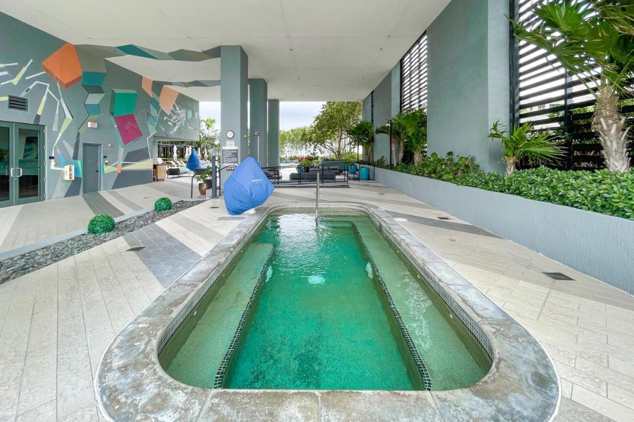 Apartment Unwind In Your Amazing View Miami