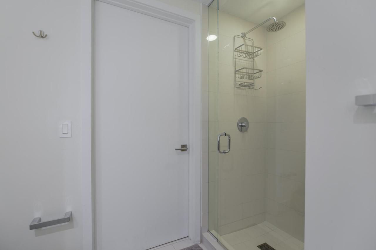 Unwind In Your Amazing View Apartment