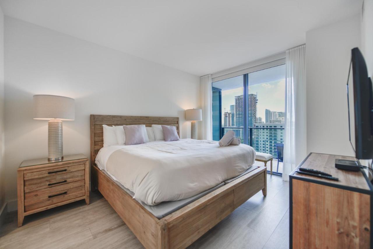 Unwind In Your Amazing View Apartment