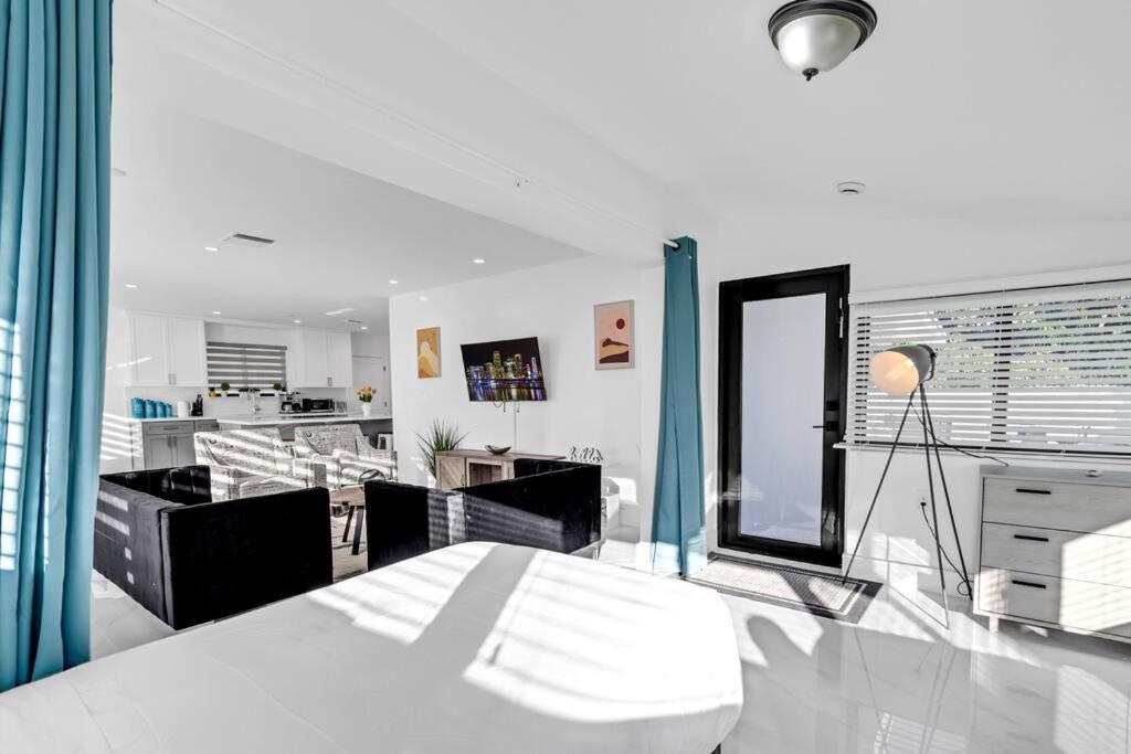 Modern Home, Heated Pool Hot-tub, 12min To Ocean Villa