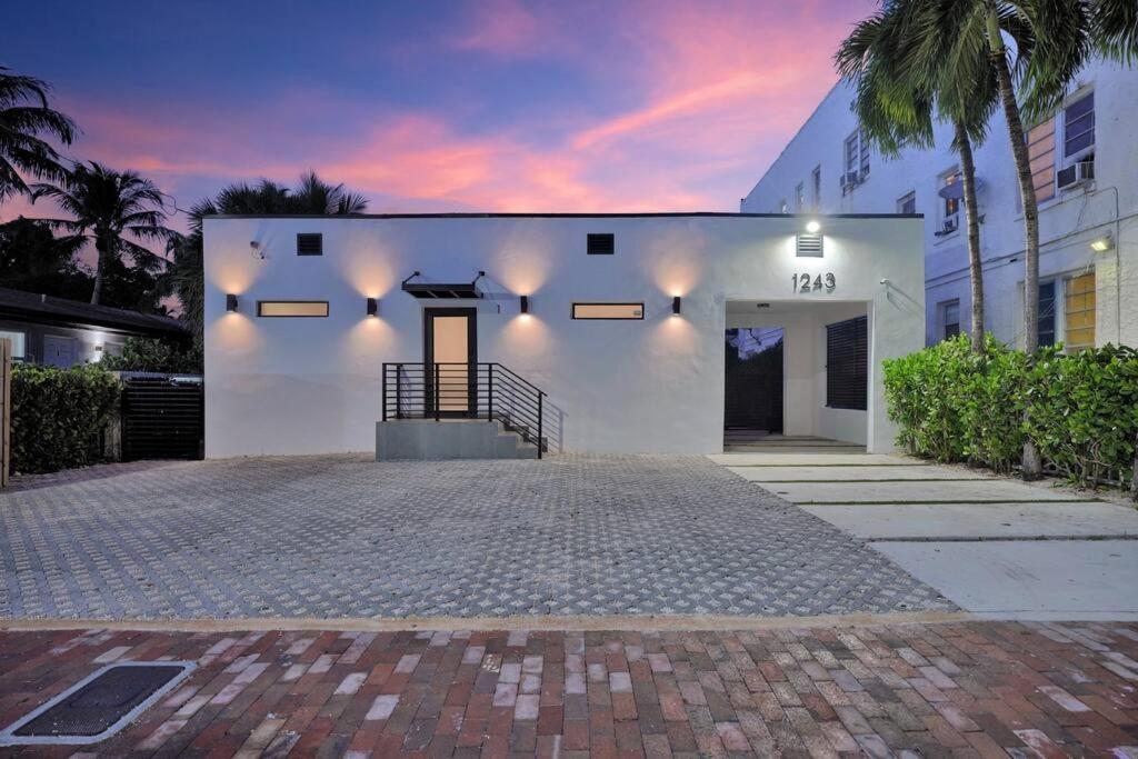 2 In Villa *