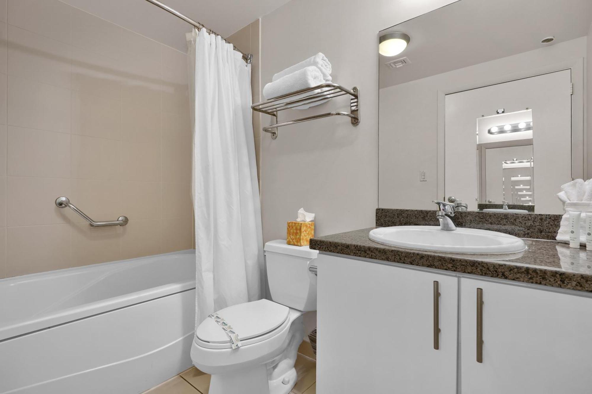 Holiday home Spectacular Bay View 1 Bed 2 Baths In Grove