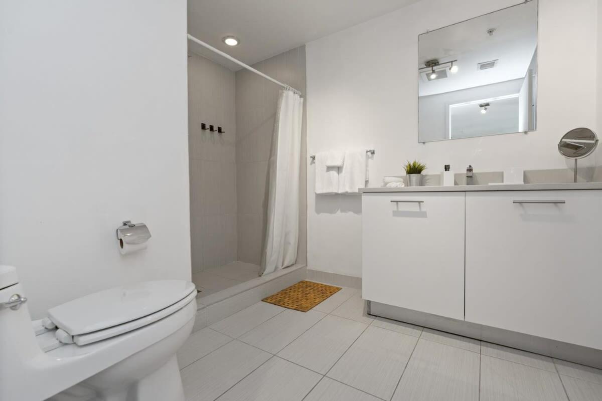 In Midtown Wynwood With Pool And Parking Holiday home