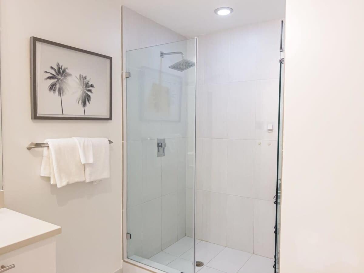 Palm Place Heart Of With Parking Pool And Gym Holiday home Miami