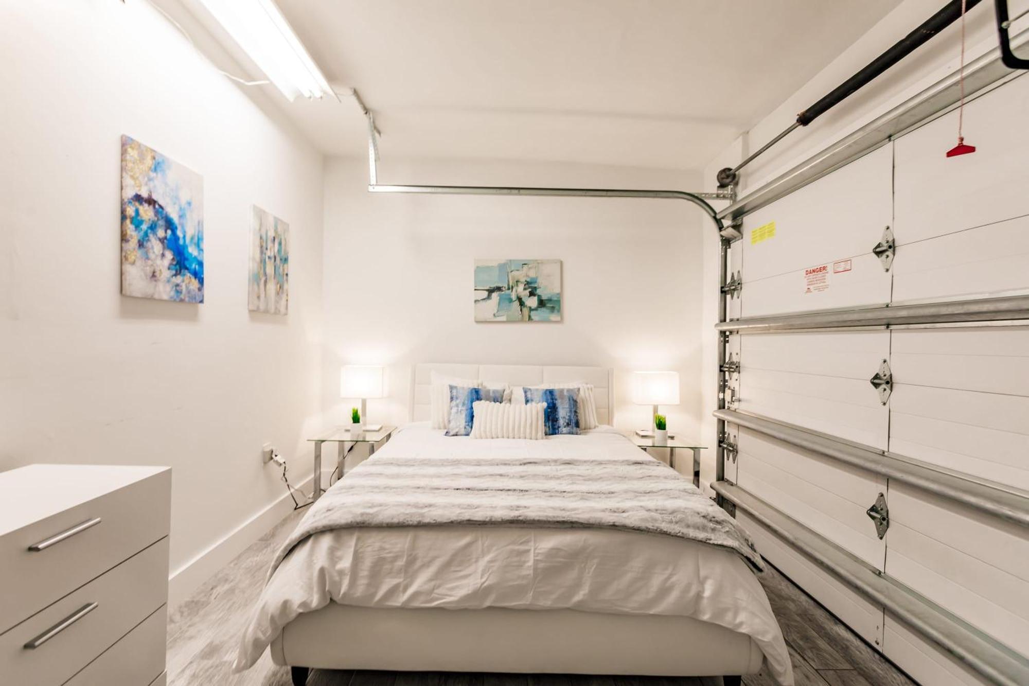 Uhost Ai - Luxurious 5b W Pool & Lounge Holiday home
