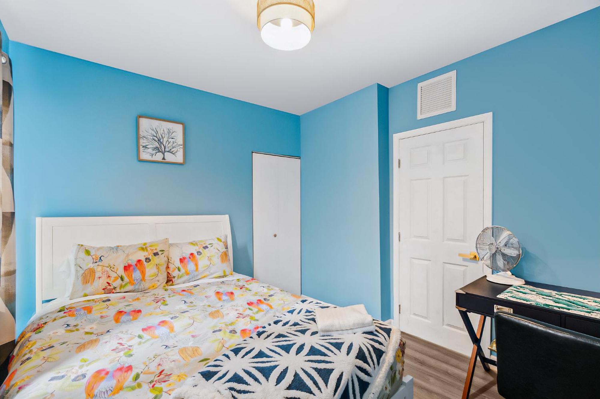 New! Havana Nights ! Walk To Calle Ocho! Apartment