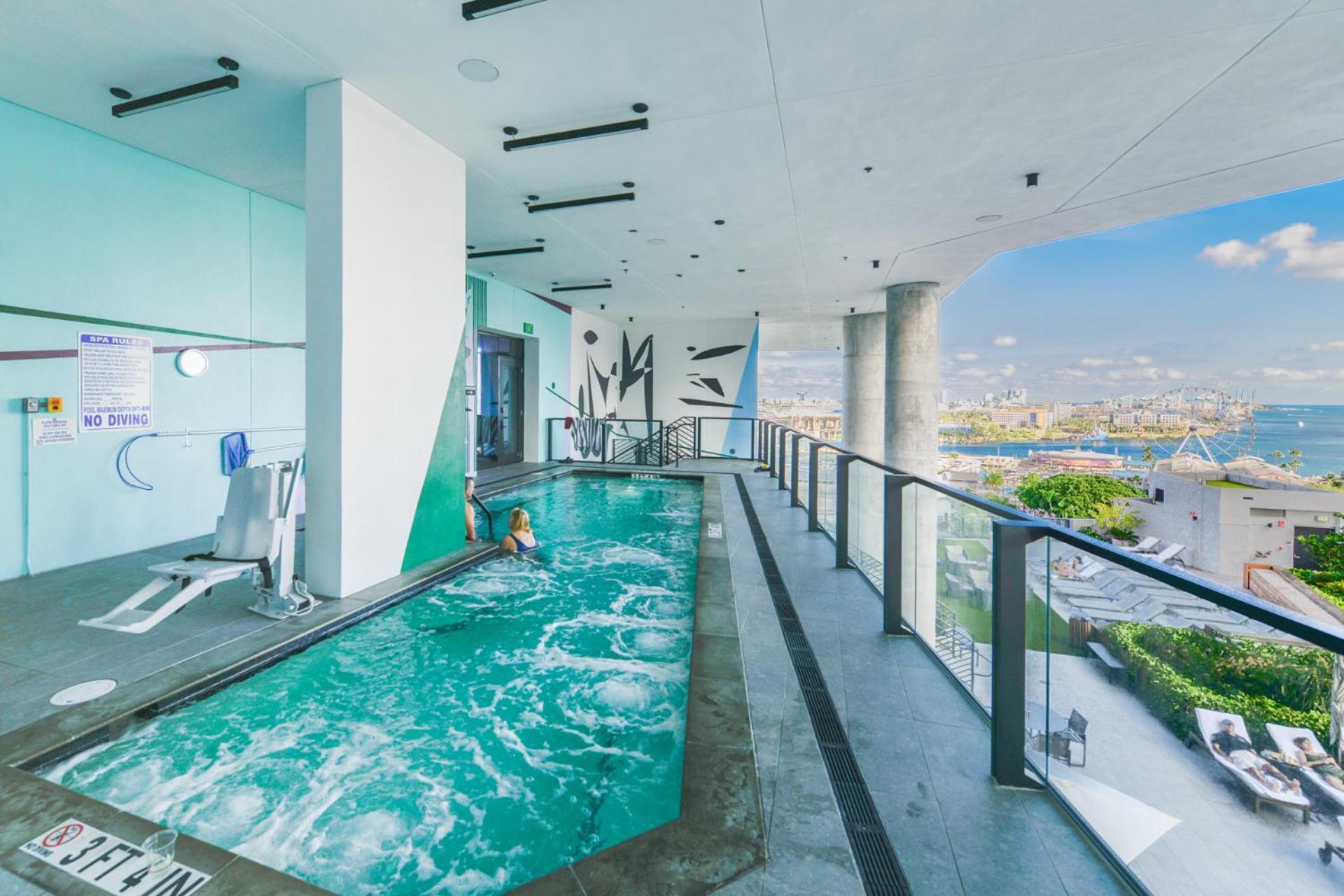 Luxury Studio Steps Away From Bayfront Park Apartment