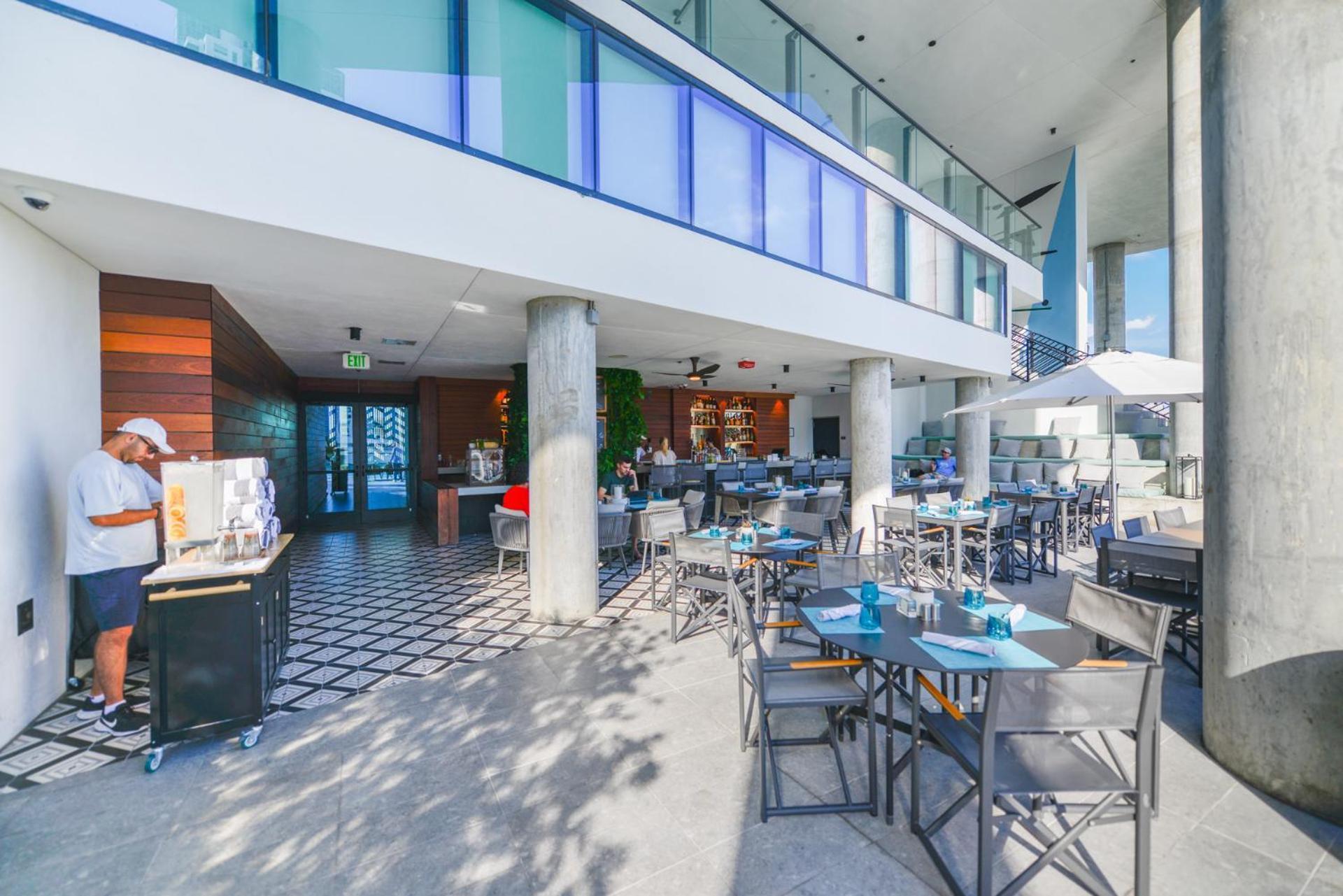 Luxury Studio Steps Away From Bayfront Park Apartment