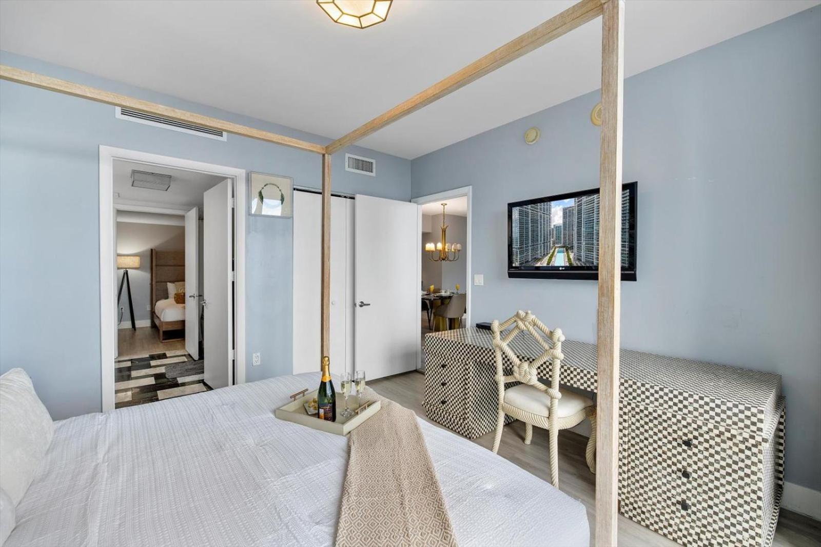 Marvelous In Brickell Apartment