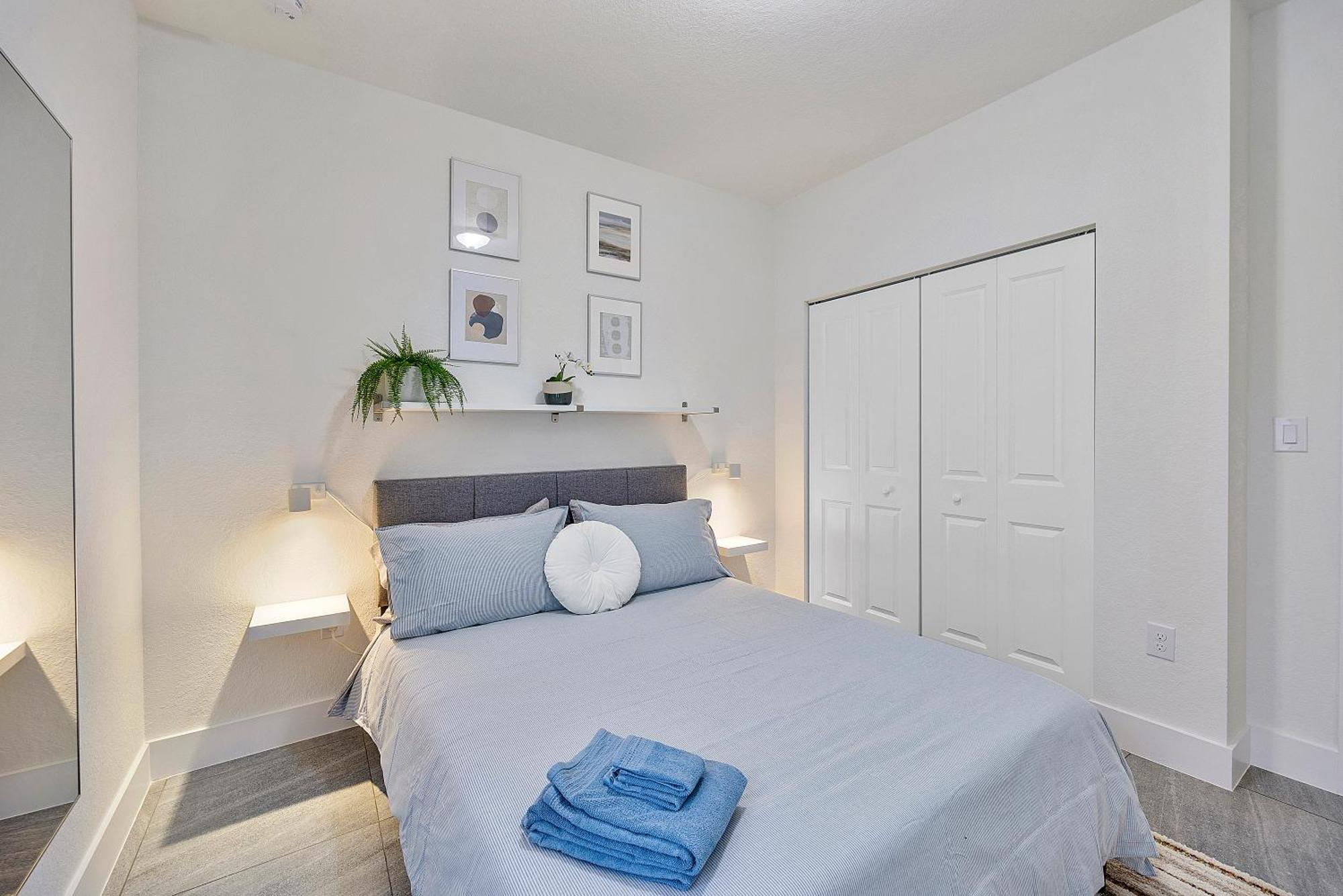 Avi Lux Apartment