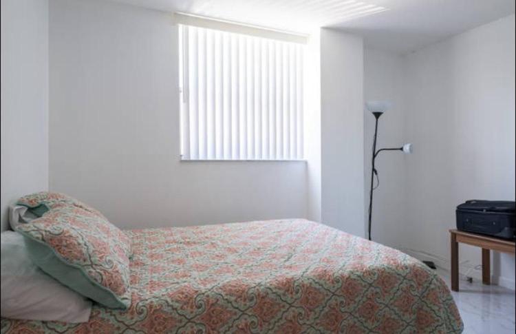 A Inside An For 1 Person Close To Beach -3 Min By Car Homestay