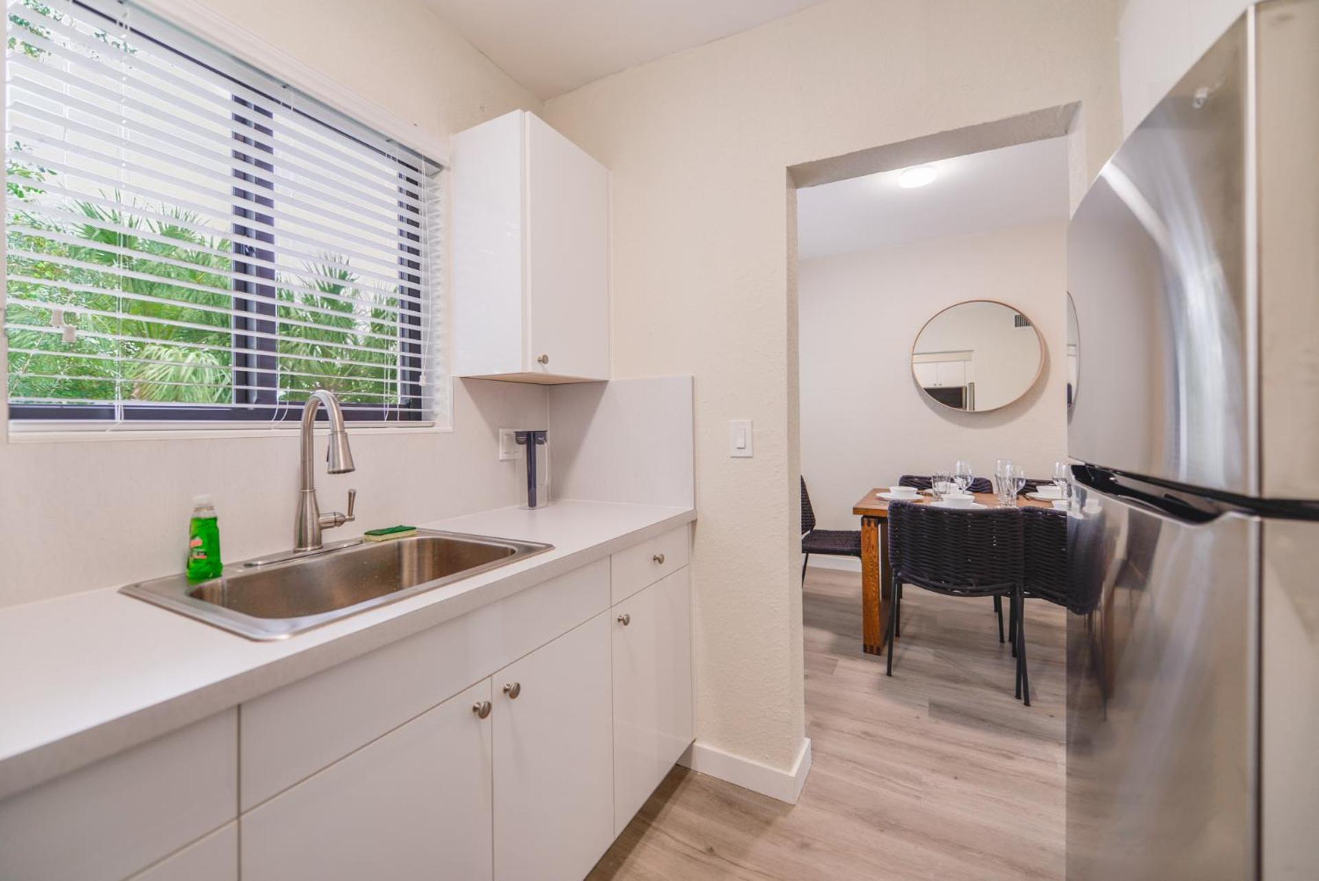 Explore The Abundance Of Shops On Calle Ocho Apartment *