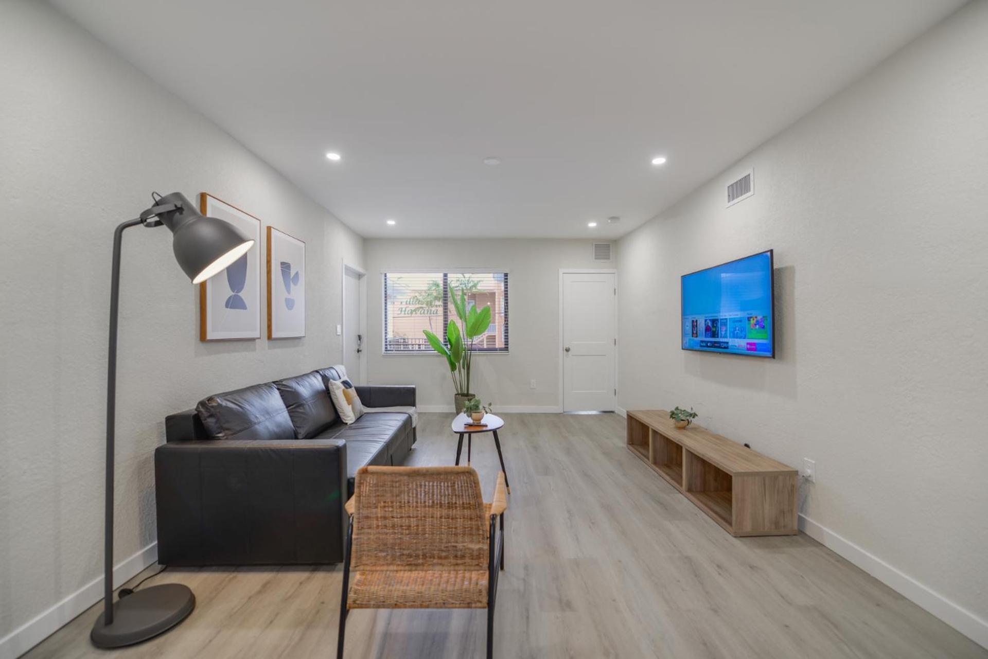 Explore The Abundance Of Shops On Calle Ocho Apartment *