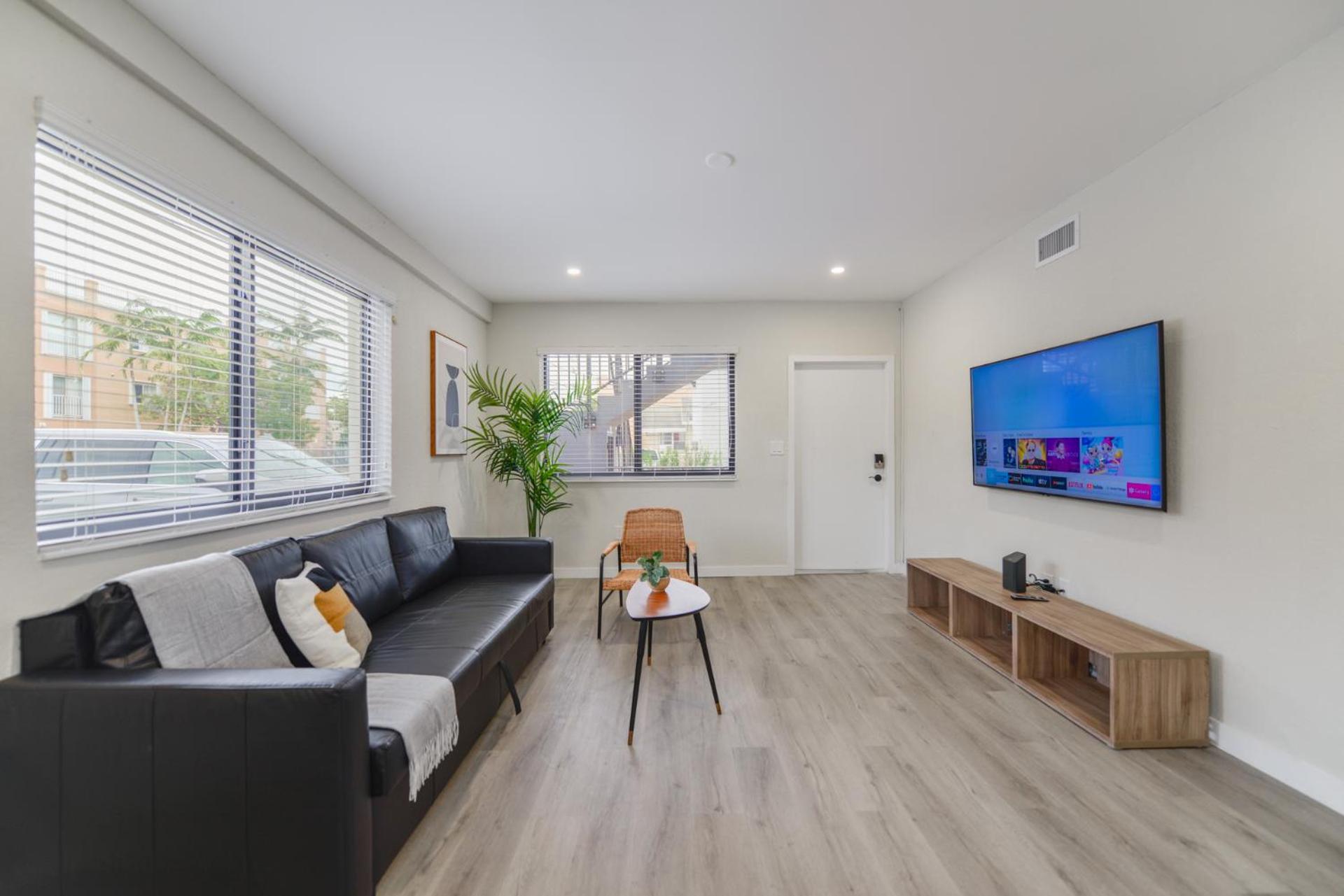 Apartment Heart Of Little Havana Awaits