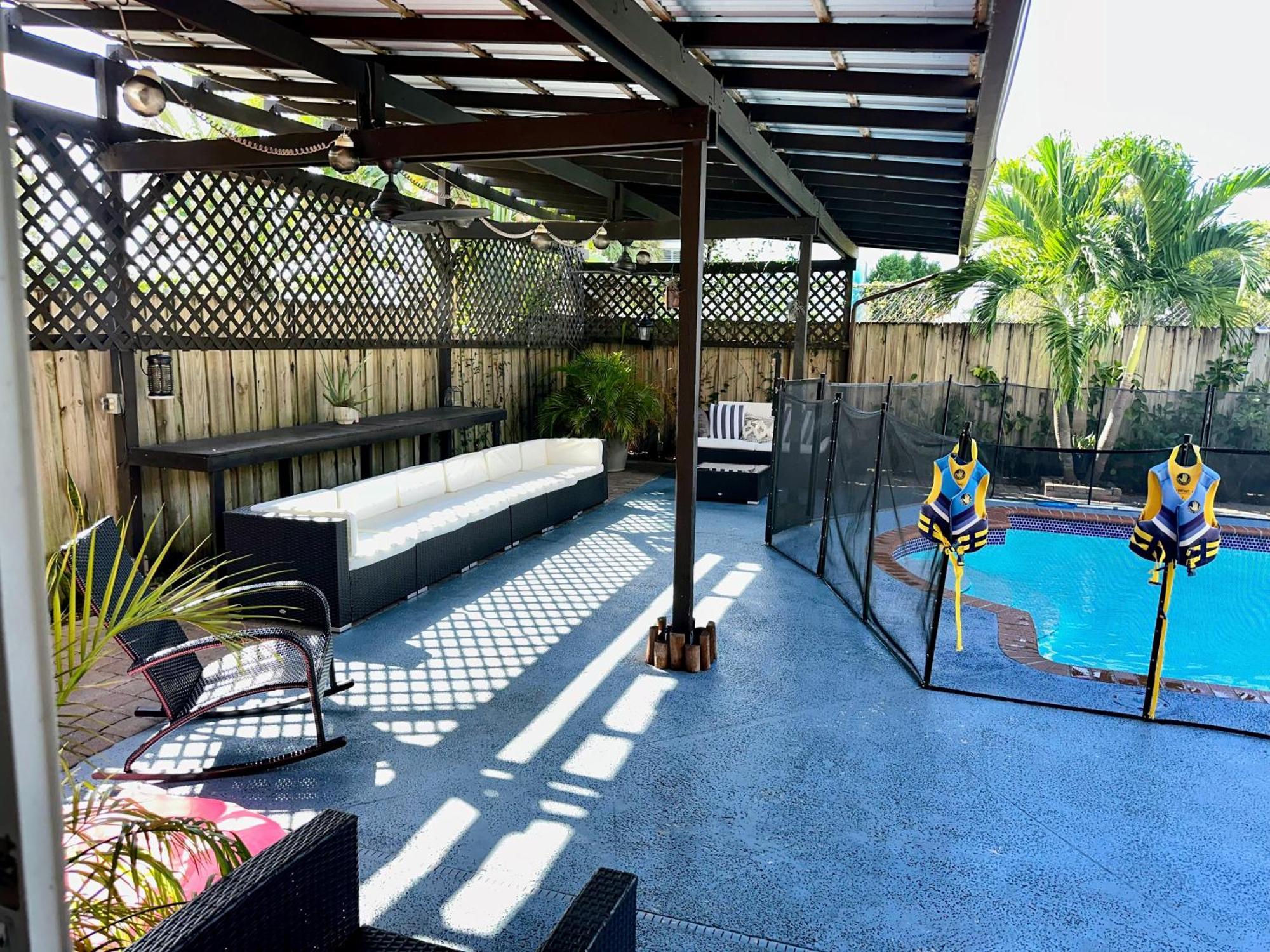 Big Beautiful House With Heated Pool *