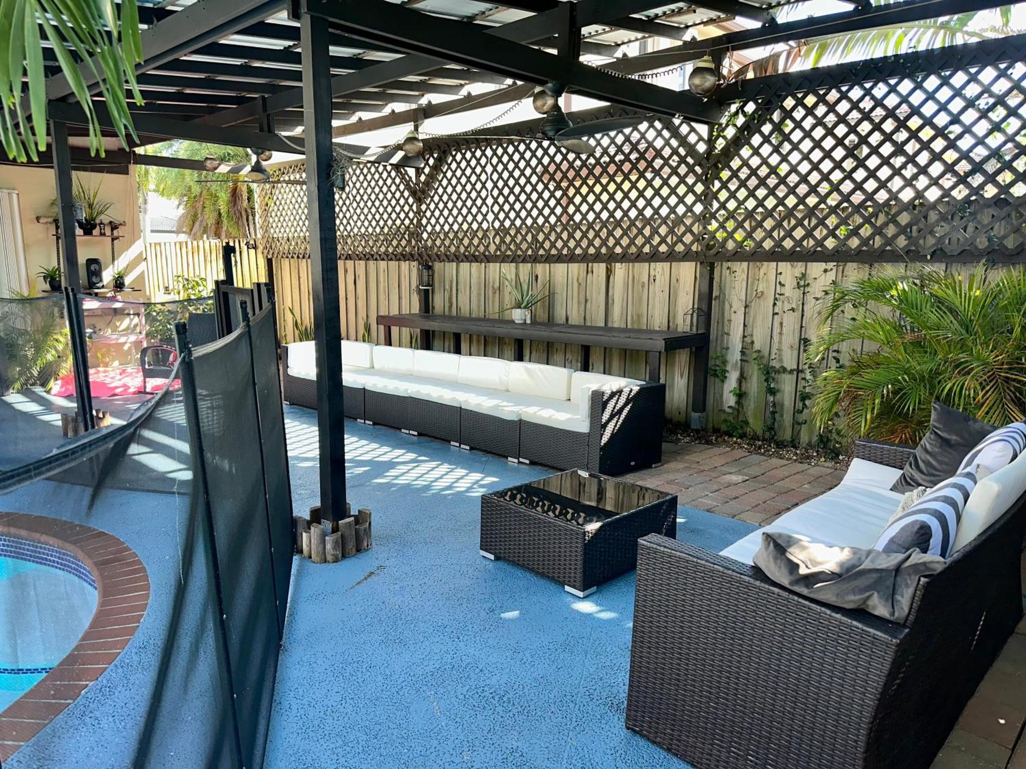 Holiday home Big Beautiful House With Heated Pool *
