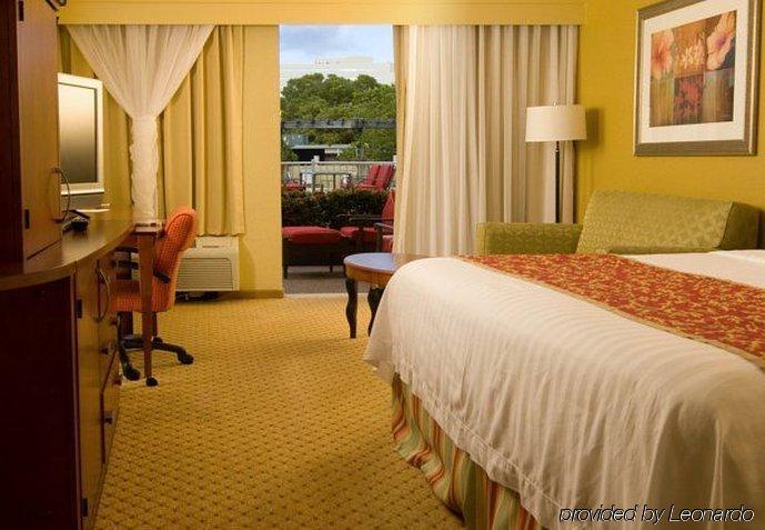 Courtyard Miami 3* Coral Gables