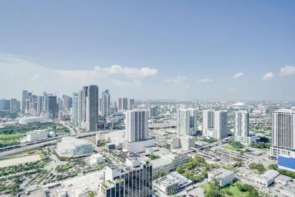 56floor 2bd 2ba Penthouse 28 Day Minimum Million Dollar View