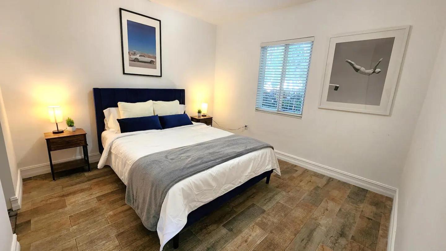 4 Bd Separate In Design District Villa *
