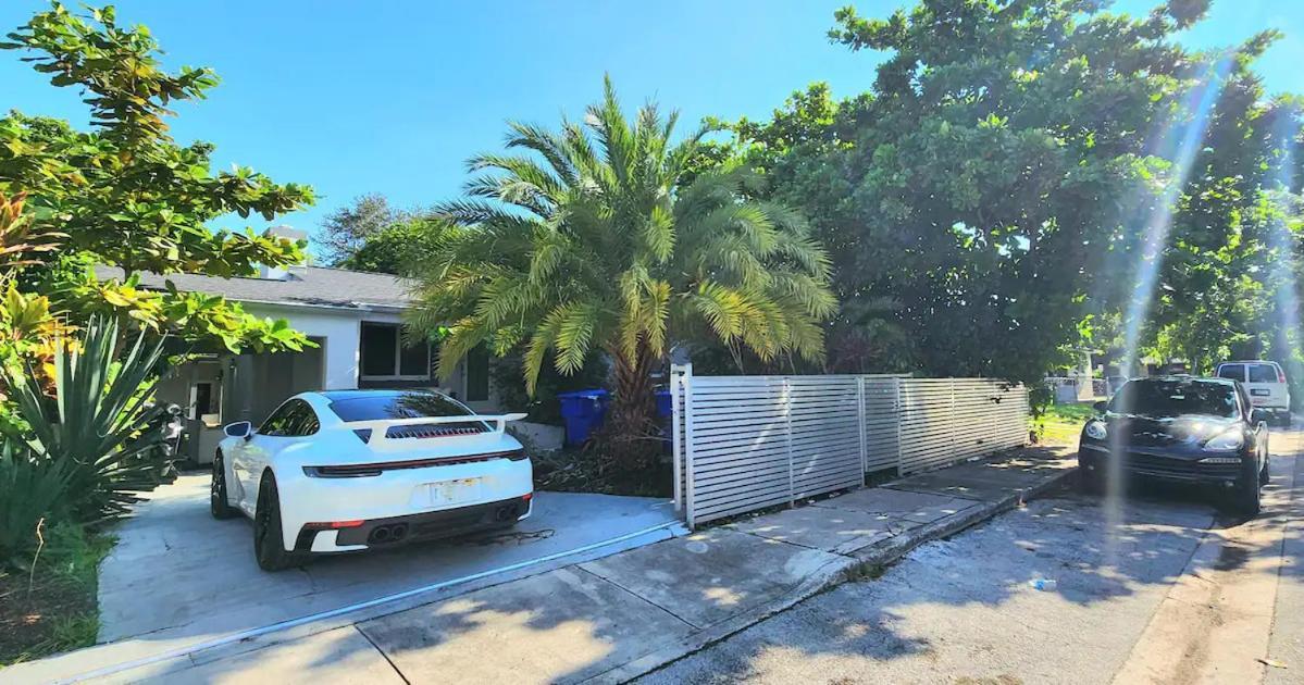 4 Bd Separate In Design District Villa Miami