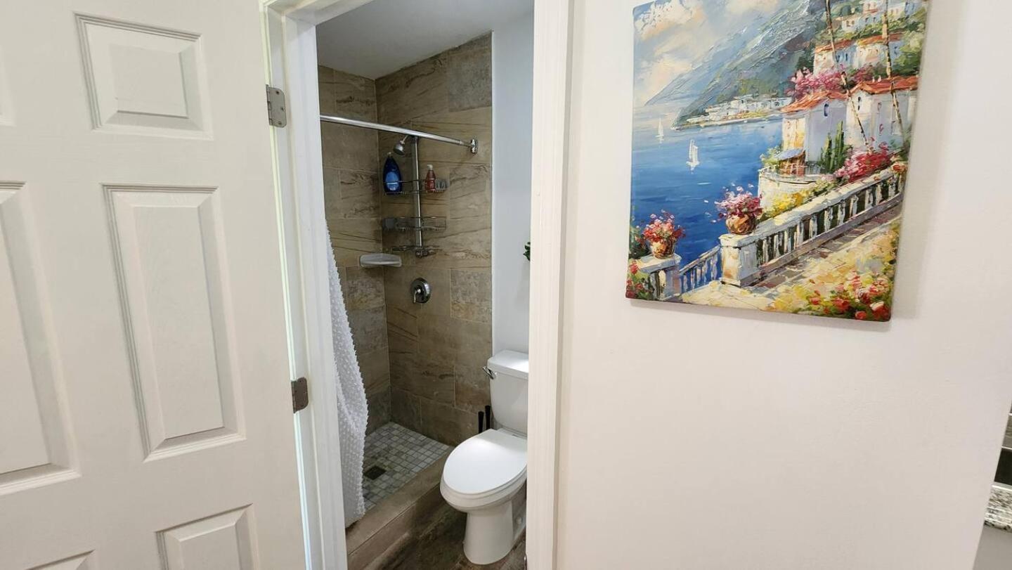 Villa 4 Bd Separate In Design District Miami