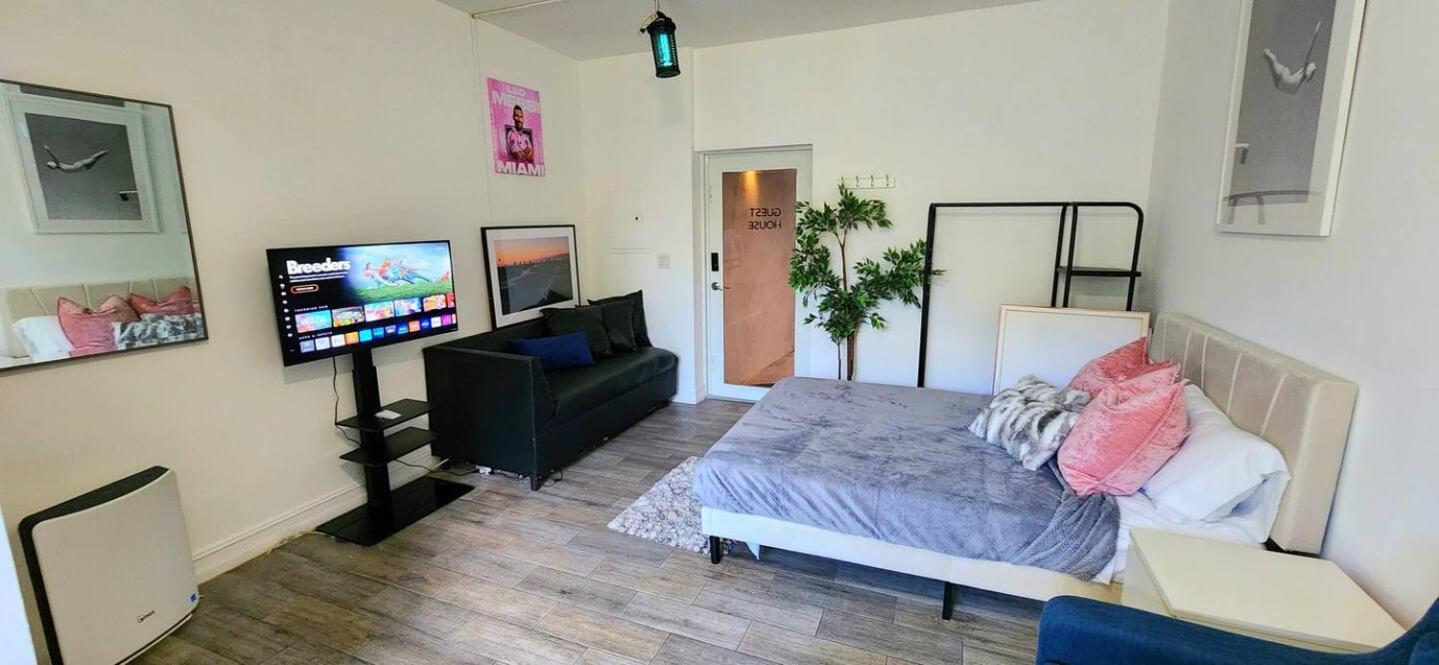 4 Bd Separate In Design District * Miami