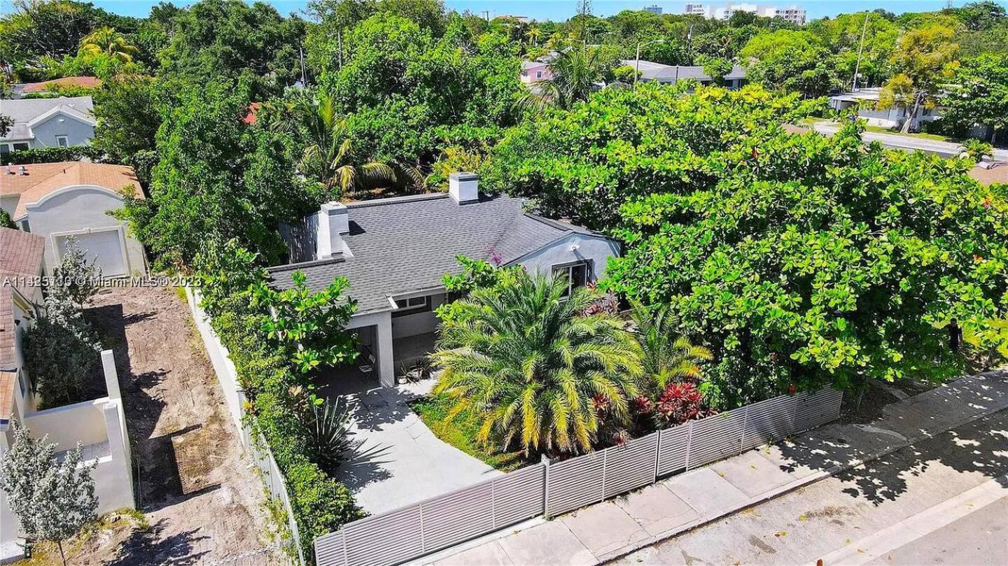 Villa 4 Bd Separate In Design District