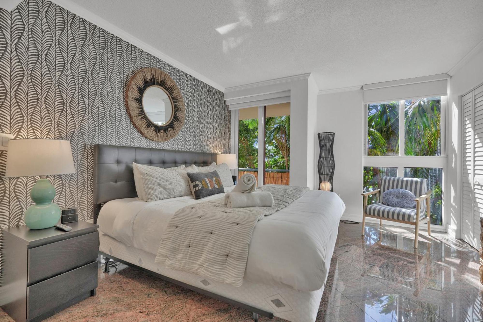 Apartment Treetop Retreat! Cozy 2 Bedroom In Heart Of Grove *