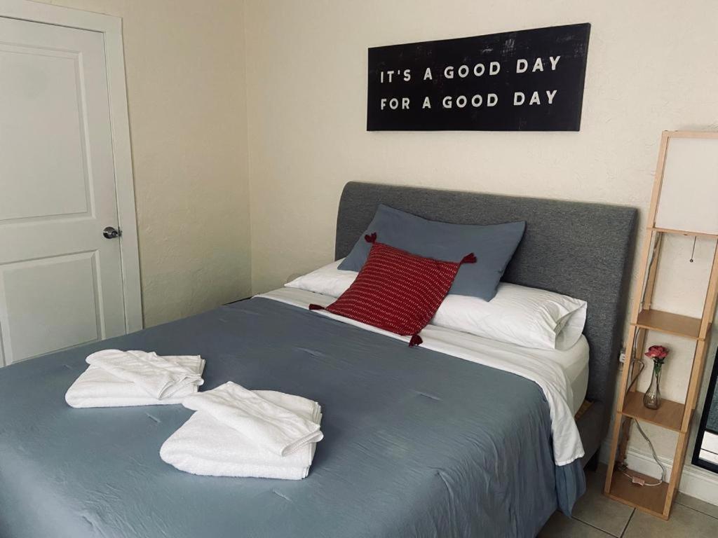 Private Close To Airport - Free Parking - 02 Homestay *