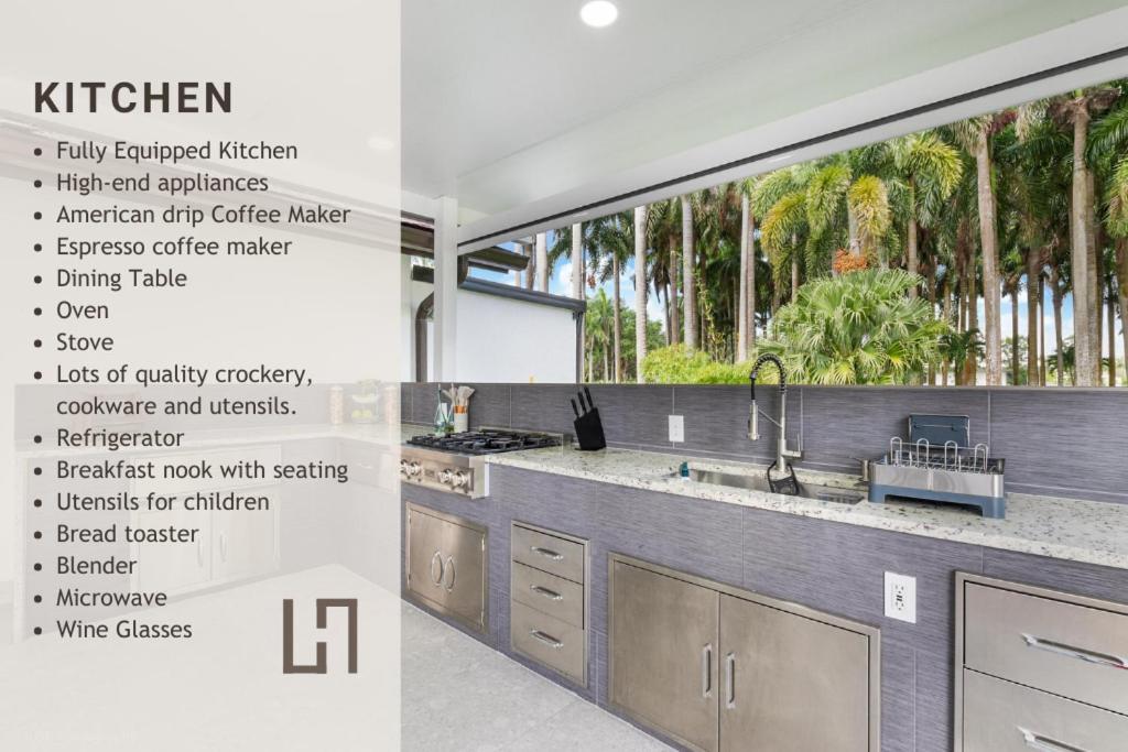 Island Paradise - Pickleball, Football, Pool Bliss L61 Miami