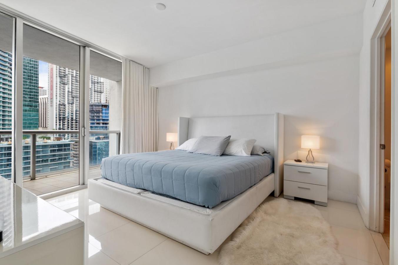Apartment ** W Icon Brickell-luxury Unit- Free Spa**