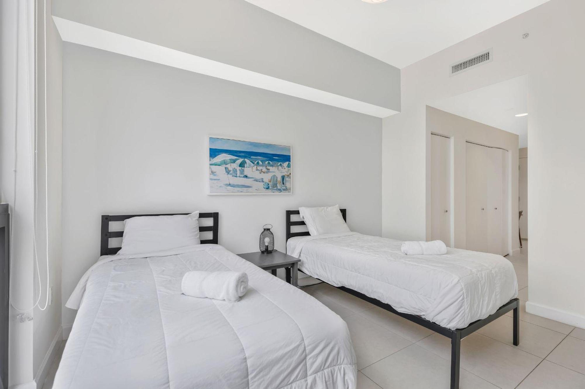 Apartment Enchanting In The Heart Of Doral With Golf Course Views *