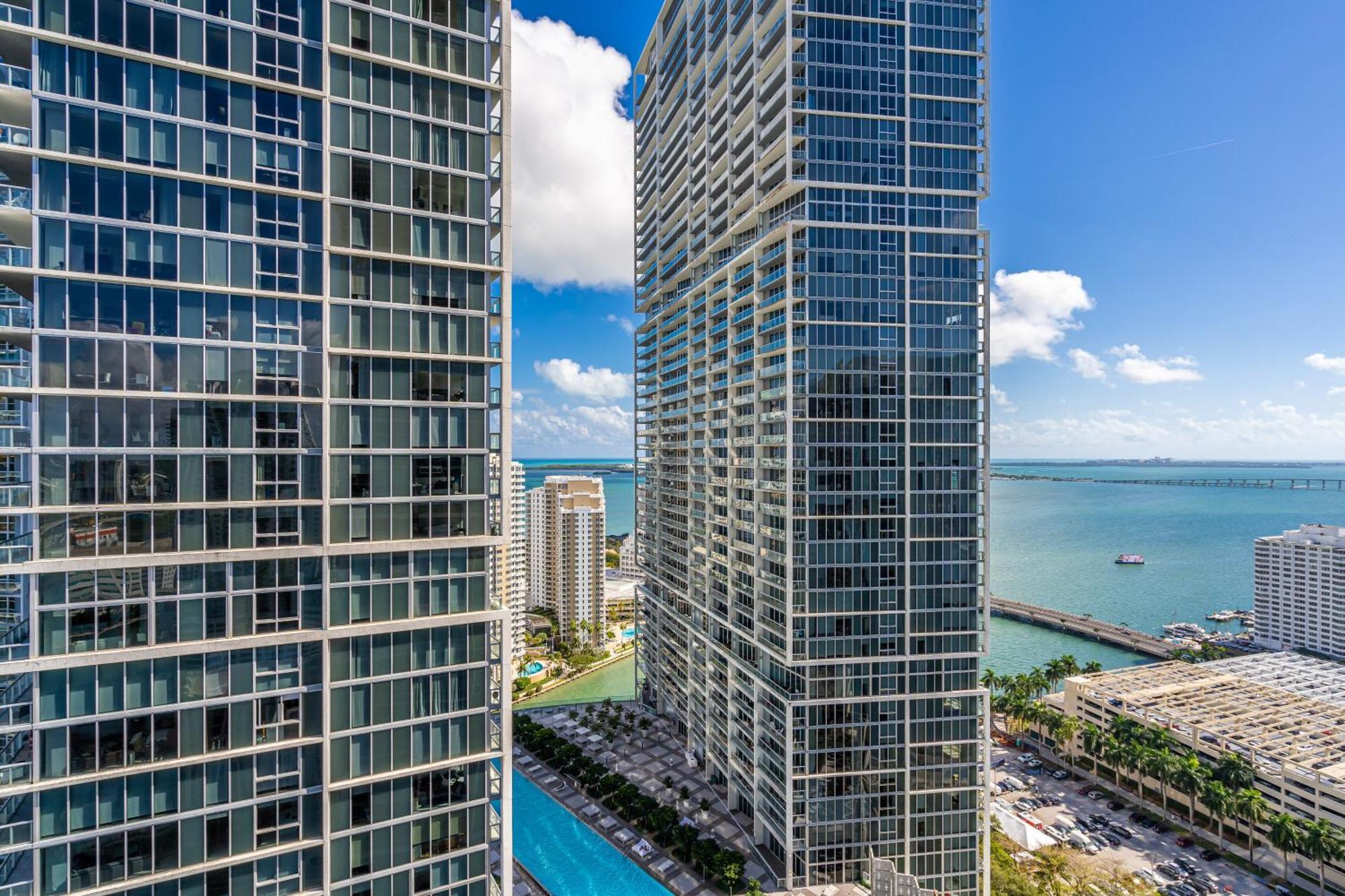 Luxurious At Icon With Views Apartment Miami