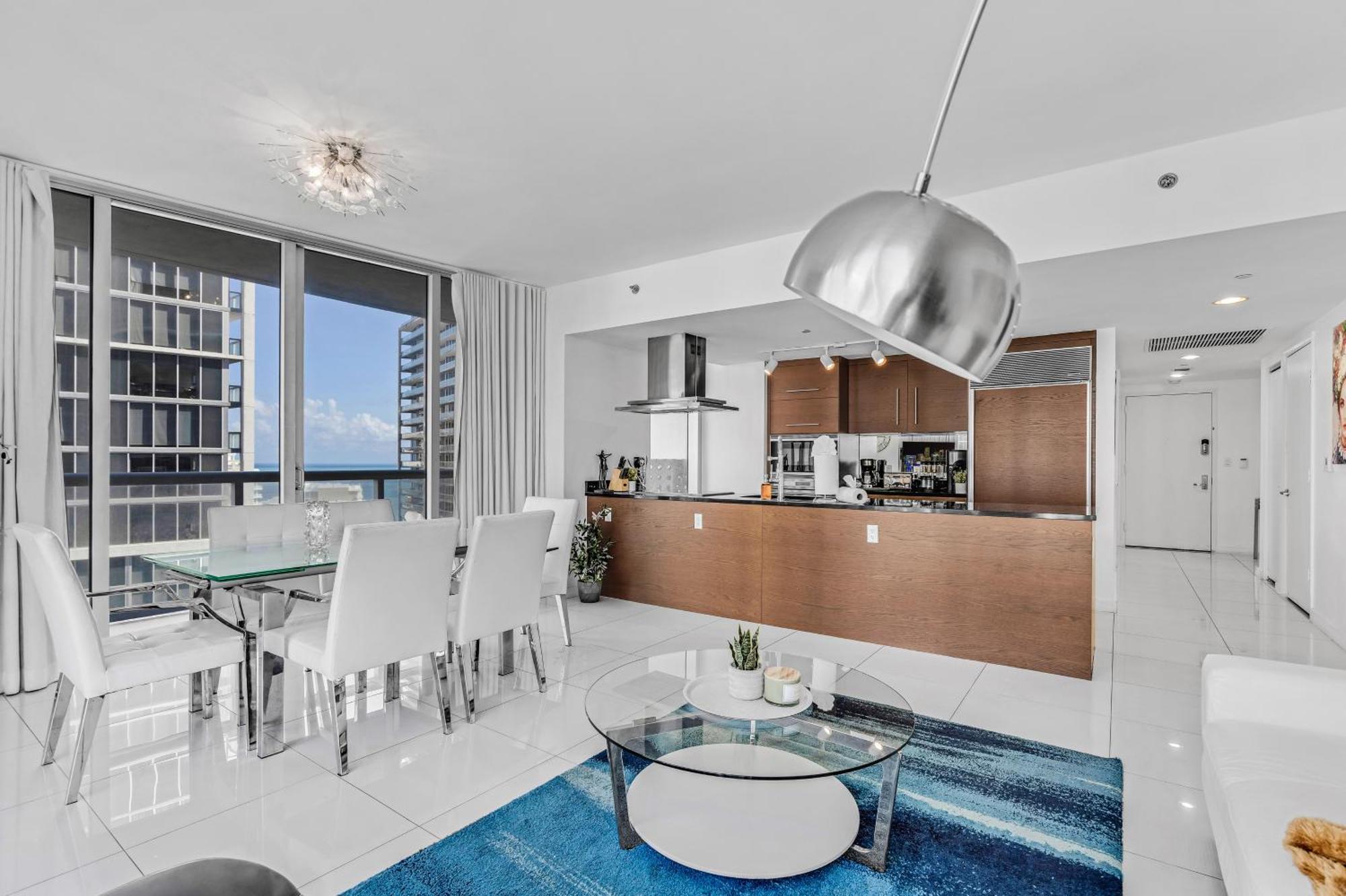 Apartment Luxurious At Icon With Views *