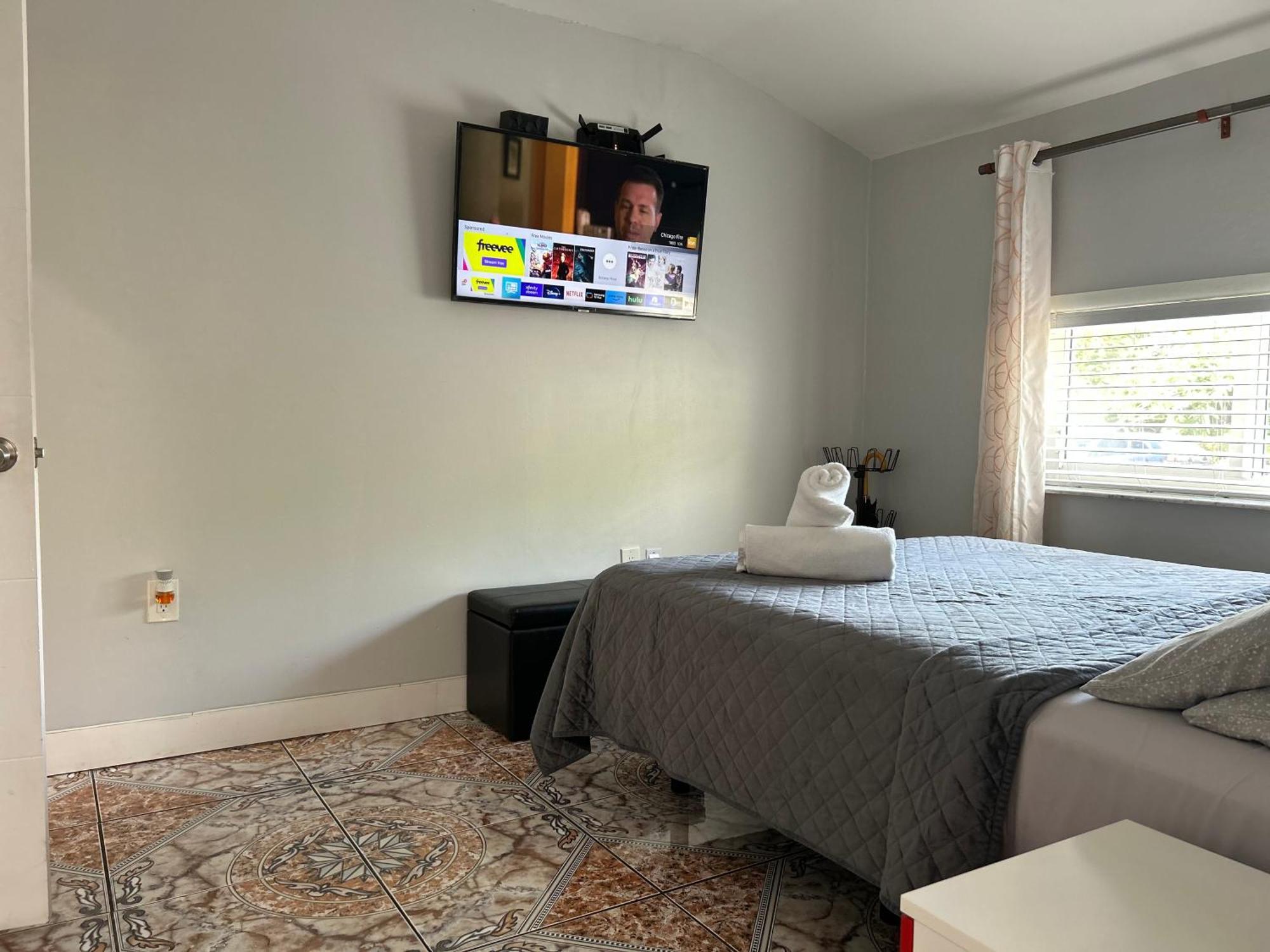 Holiday home Main House 3 Bed 2 Bath & 1 Bed 1 Bath