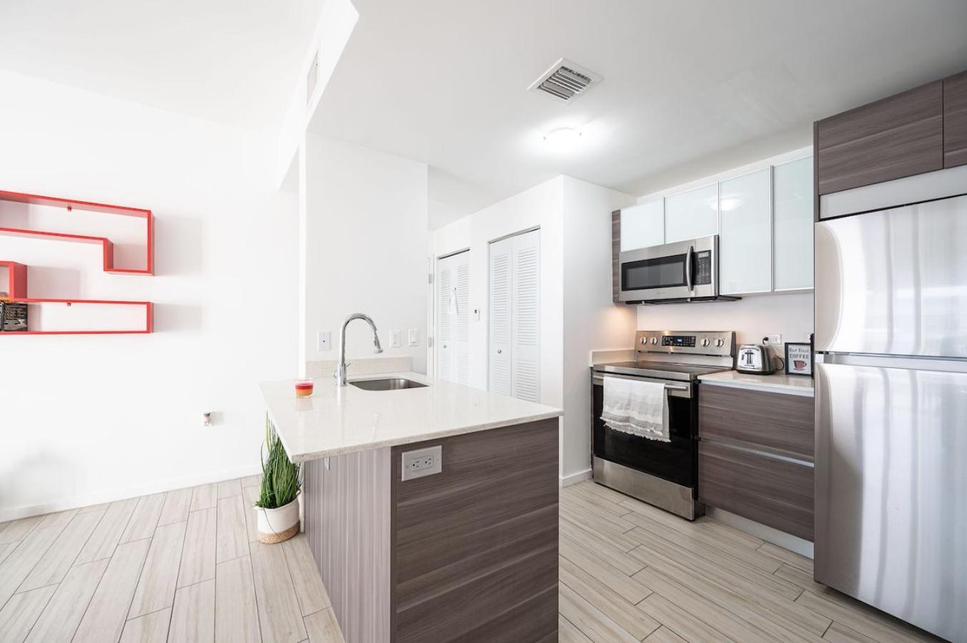 Apartment Subtle 2 Bed In Edgewater Downtown With Free Parking *