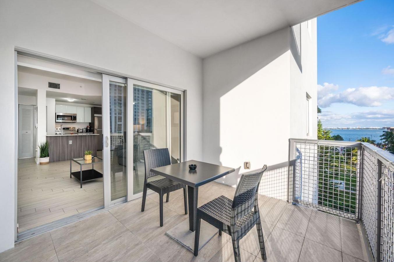Apartment Subtle 2 Bed In Edgewater Downtown With Free Parking *