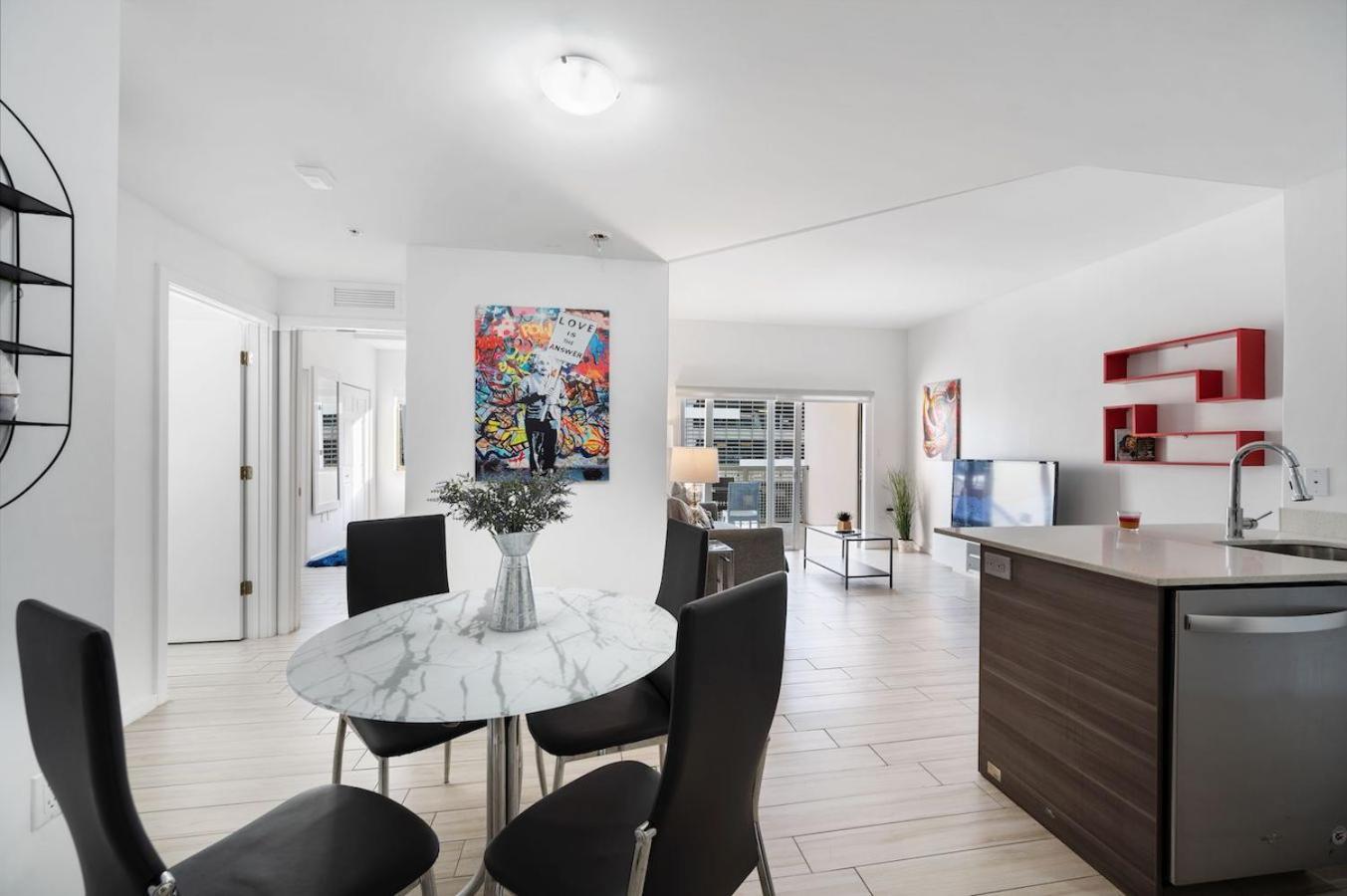 Apartment Subtle 2 Bed In Edgewater Downtown With Free Parking