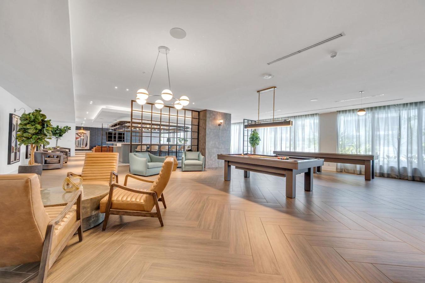 Amazing 2 Bd Downtown Mins From Brickell With Free Parking Apartment