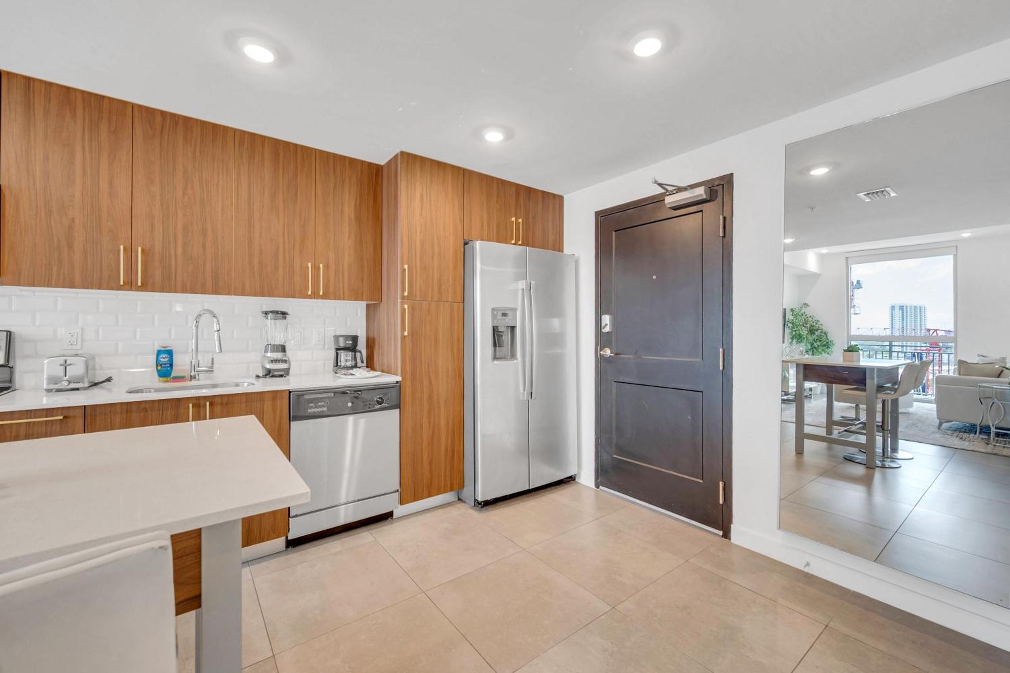 Apartment Amazing 2 Bd Downtown Mins From Brickell With Free Parking Miami