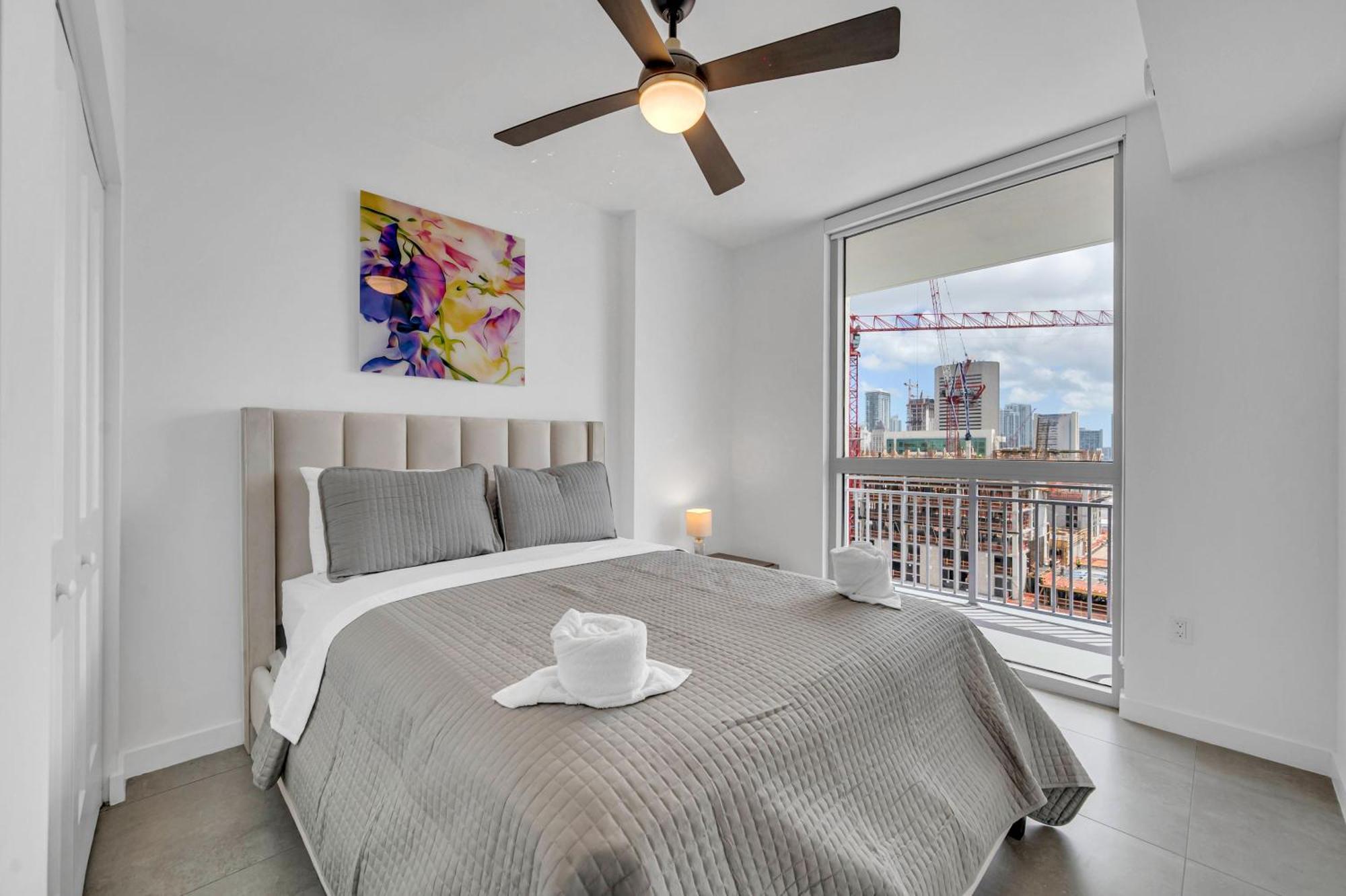 Apartment Amazing 2 Bd Downtown Mins From Brickell With Free Parking