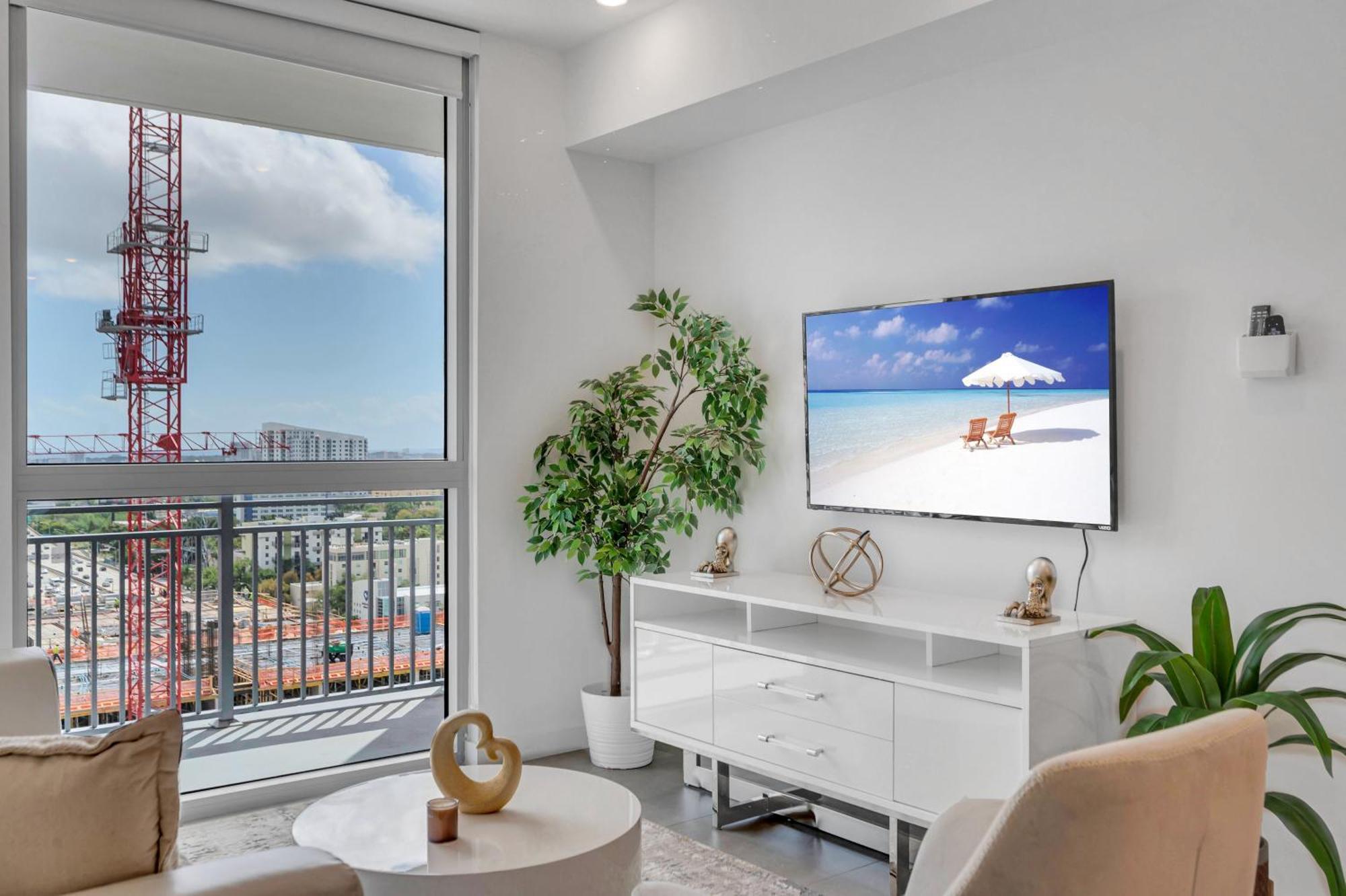 Apartment Amazing 2 Bd Downtown Mins From Brickell With Free Parking *
