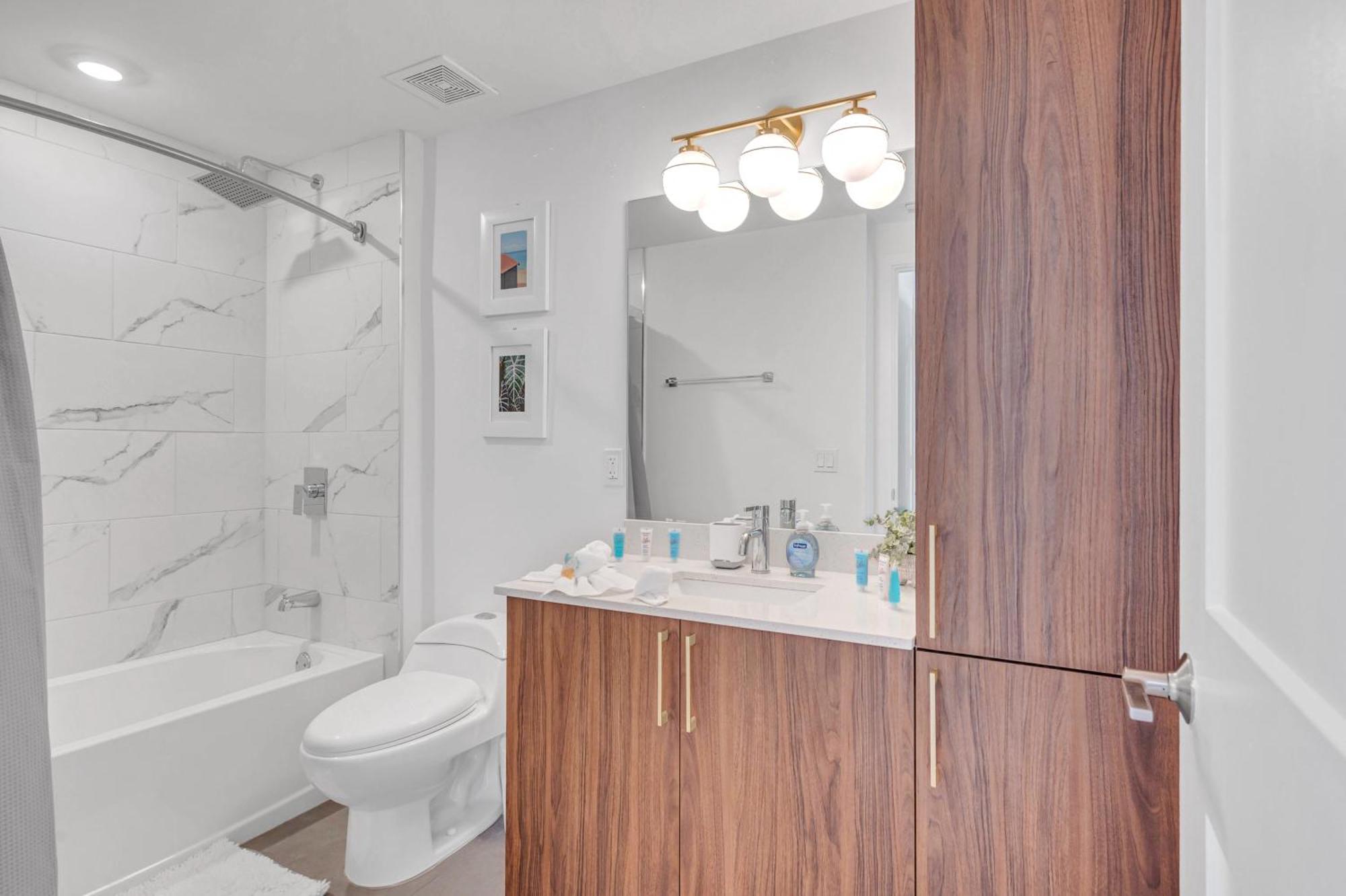 Apartment Amazing 2 Bd Downtown Mins From Brickell With Free Parking