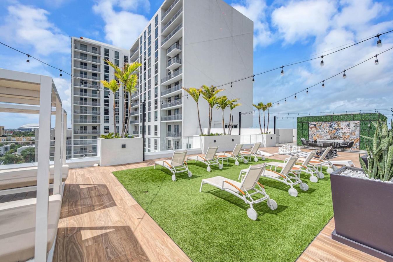 Beautiful Unit In Downtown With Free Parking Miami
