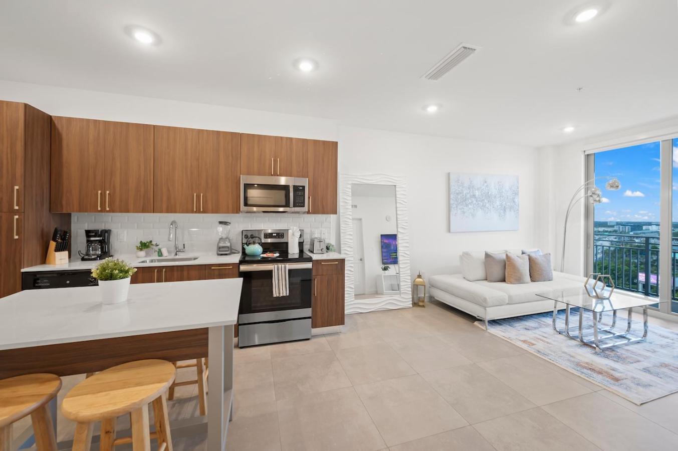 Beautiful Unit In Downtown With Free Parking * Miami