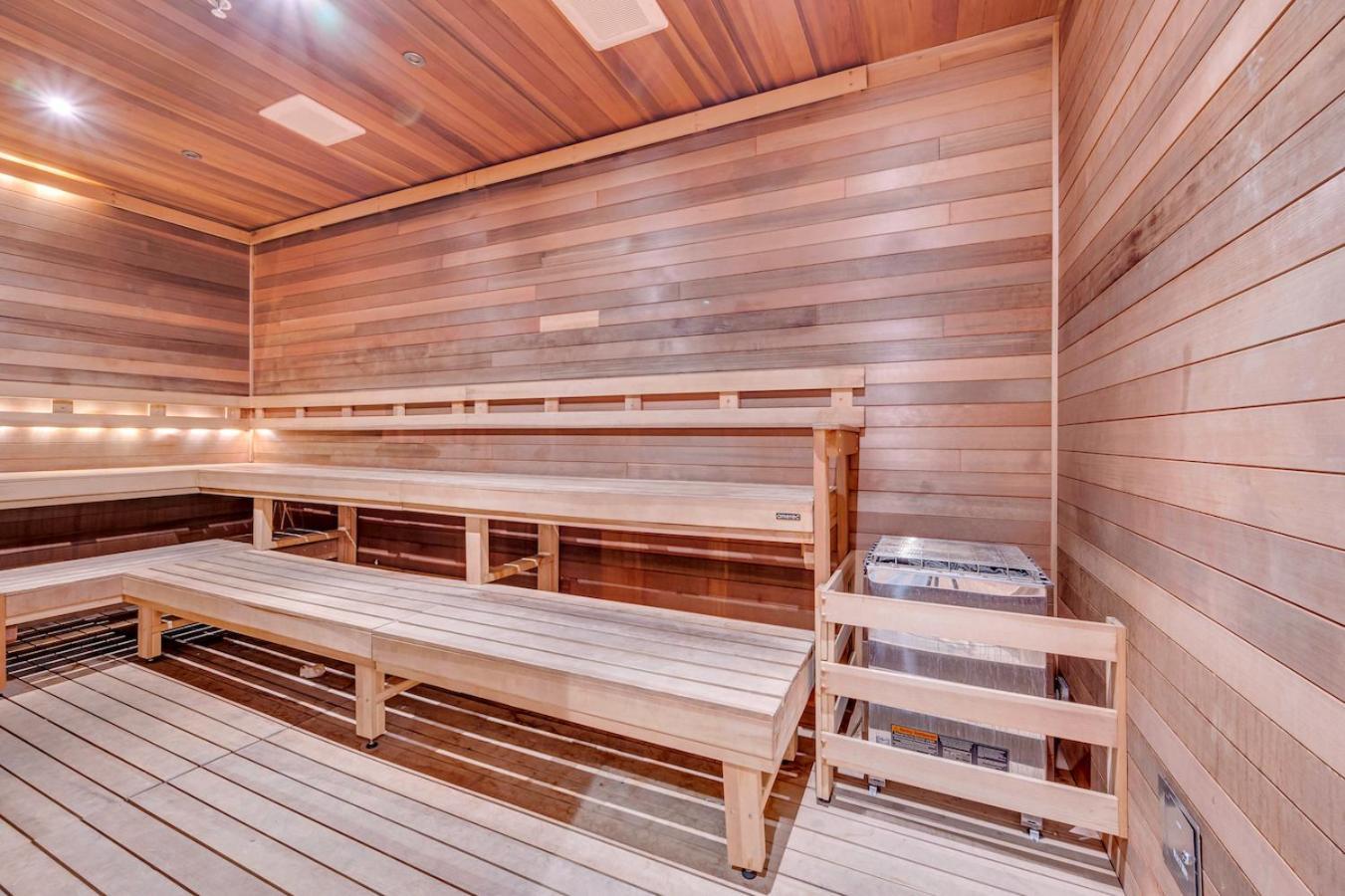 Apartment Exclusive In Downtown With Pool Views And Free Parking *