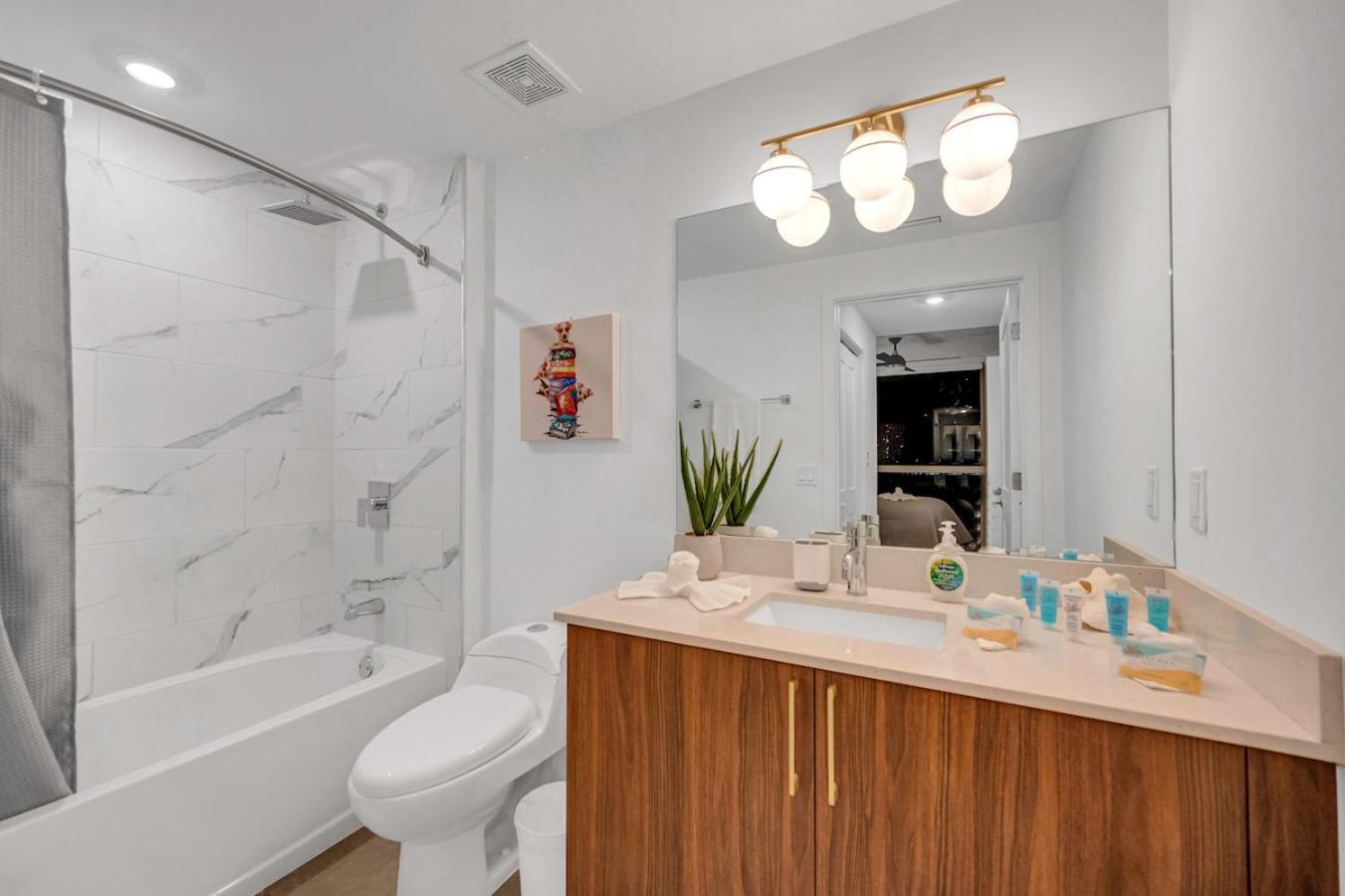 Apartment Exclusive In Downtown With Pool Views And Free Parking *